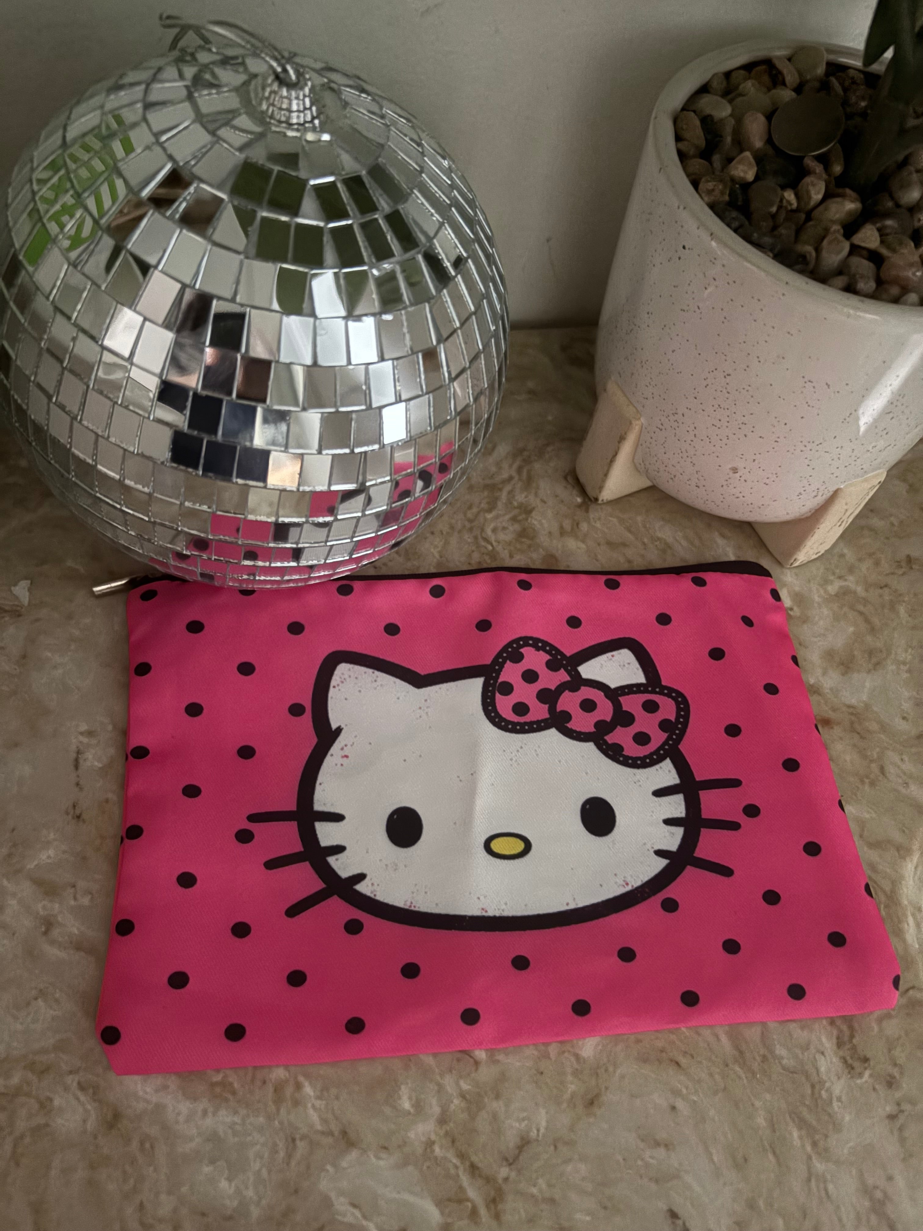 Hello Kitty Pouch